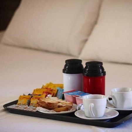 Motel Status (Adults Only) Pato Branco Bagian luar foto